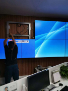 廣(guang)州(zhou)廈滘(jiao)地鐵(tie)總庫49寸(cun)大(da)拼接屏